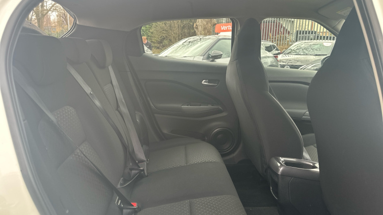 Nissan Juke 1.0 DiG-T 114 Acenta 5dr Petrol Hatchback